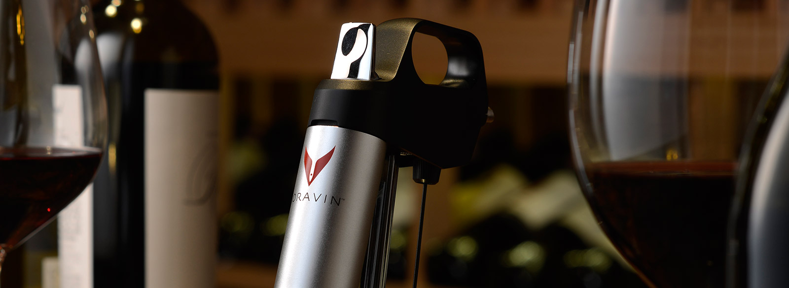 Cómo beber un vino sin descorchar ni abrir su botella