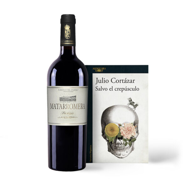 Botella del vino Matarromera Prestigio y portada del libro Salvo el Crepúsculo