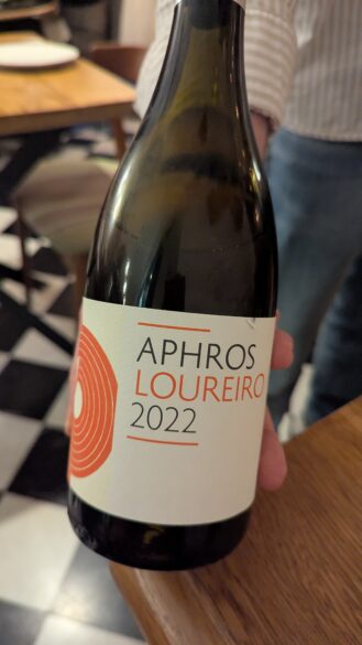 Botella de Aphros Loureiro