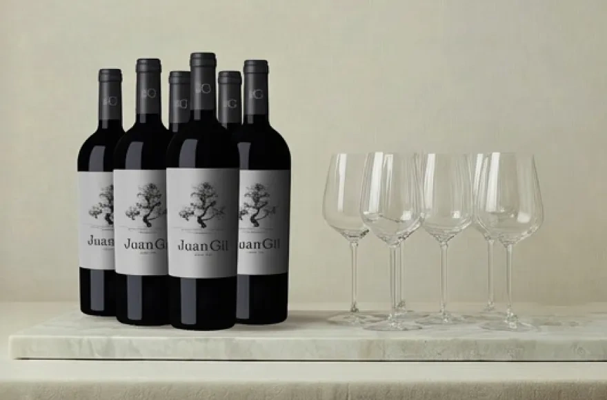 Juan Gil Etiqueta Plata con copas de regalo mobile