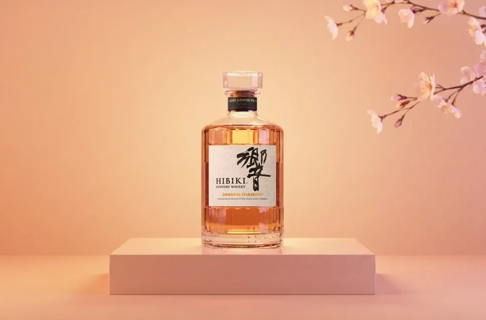 Botella de whisky Hibiki Harmony