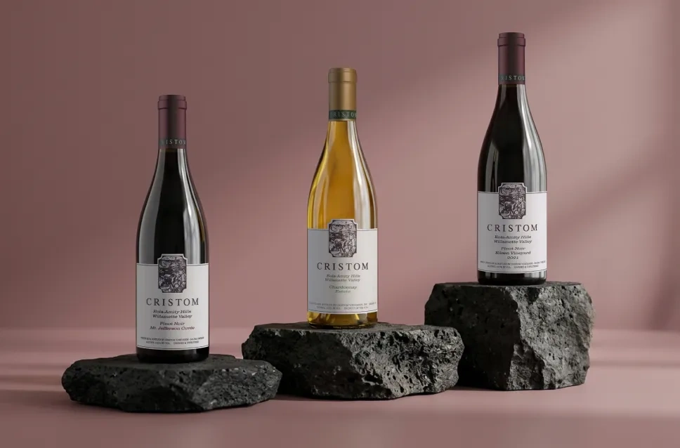 Botellas de vino de la bodega Cristom Vineyards