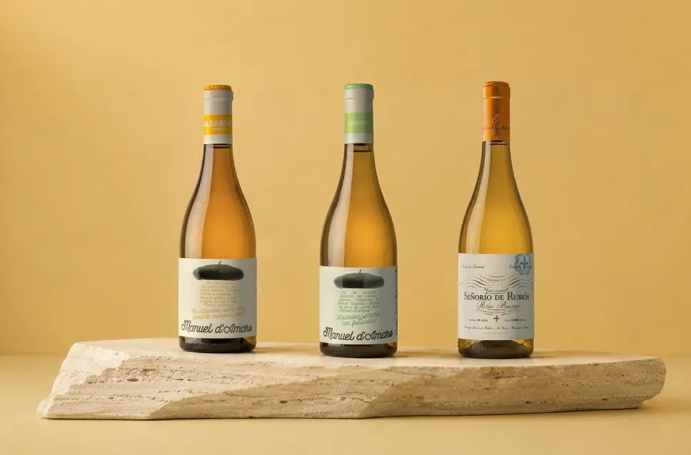 Botellas de vino de la bodega Señorío de Rubiós