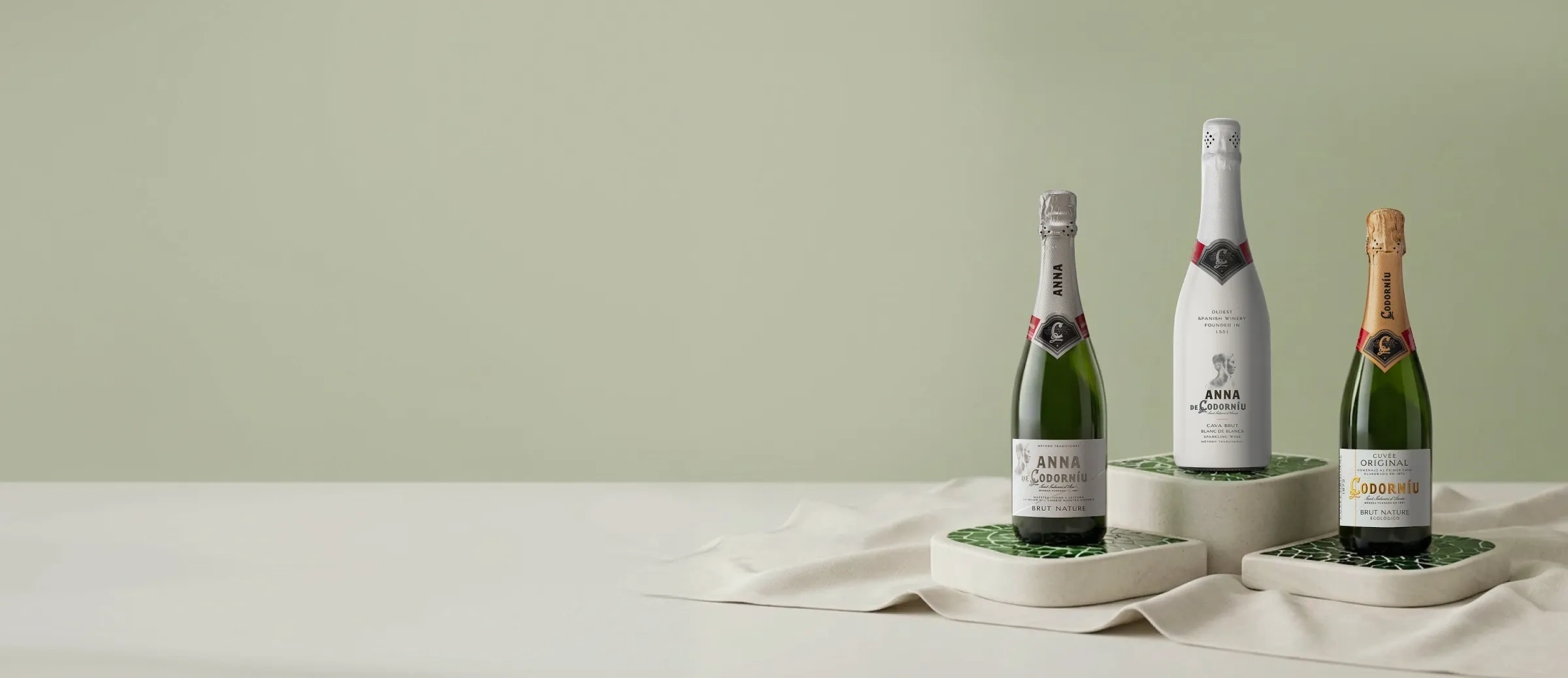 Botellas de vino de la bodega Codorníu