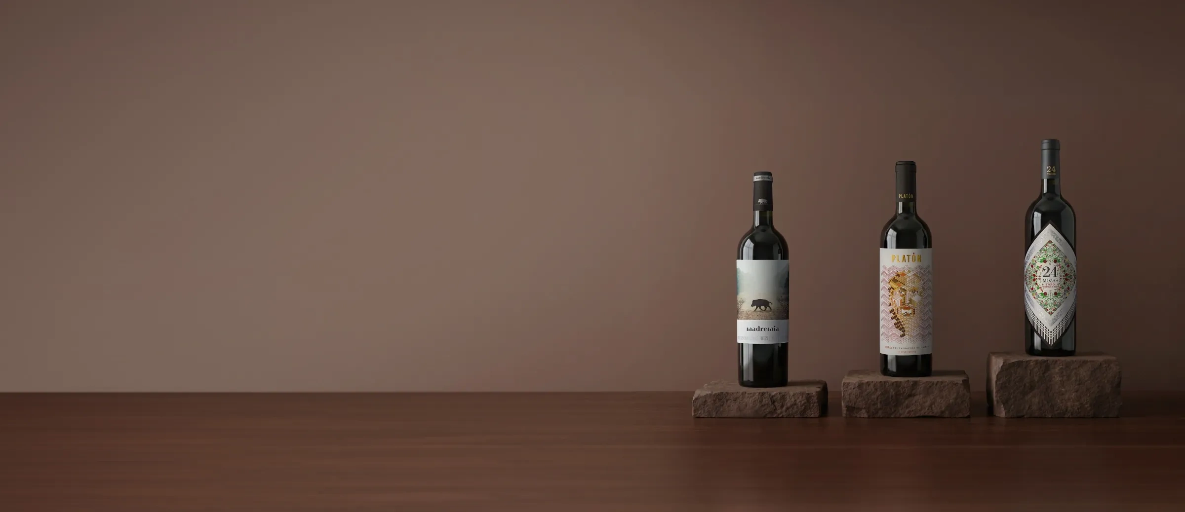 Botellas de vino de la bodega Divina Proporción