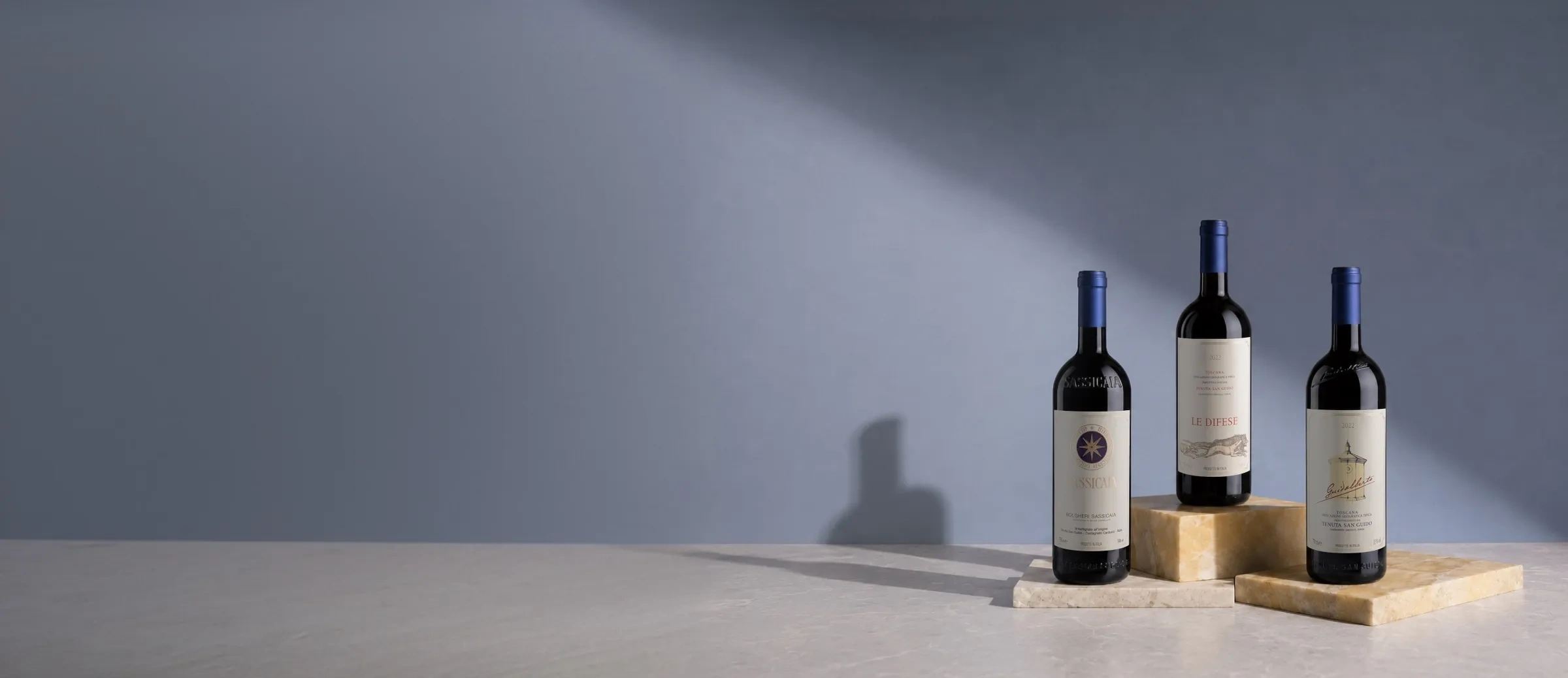 Botellas de vino de la bodega Tenuta San Guido