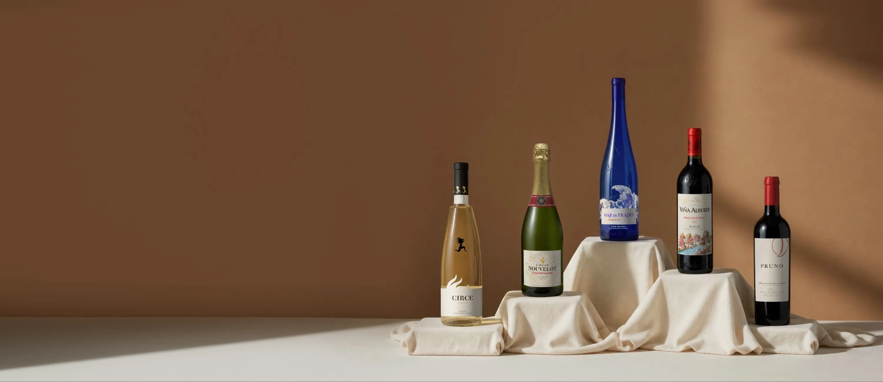 Botellas de vino y champagne con descuento
