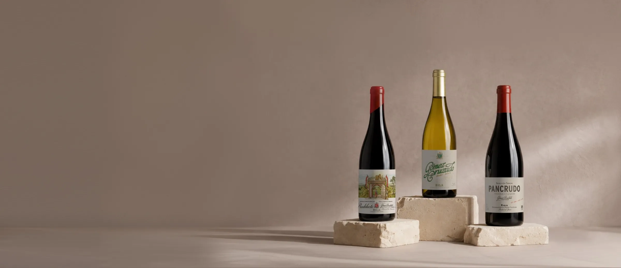 Botellas de vino de la bodega Gómez Cruzado