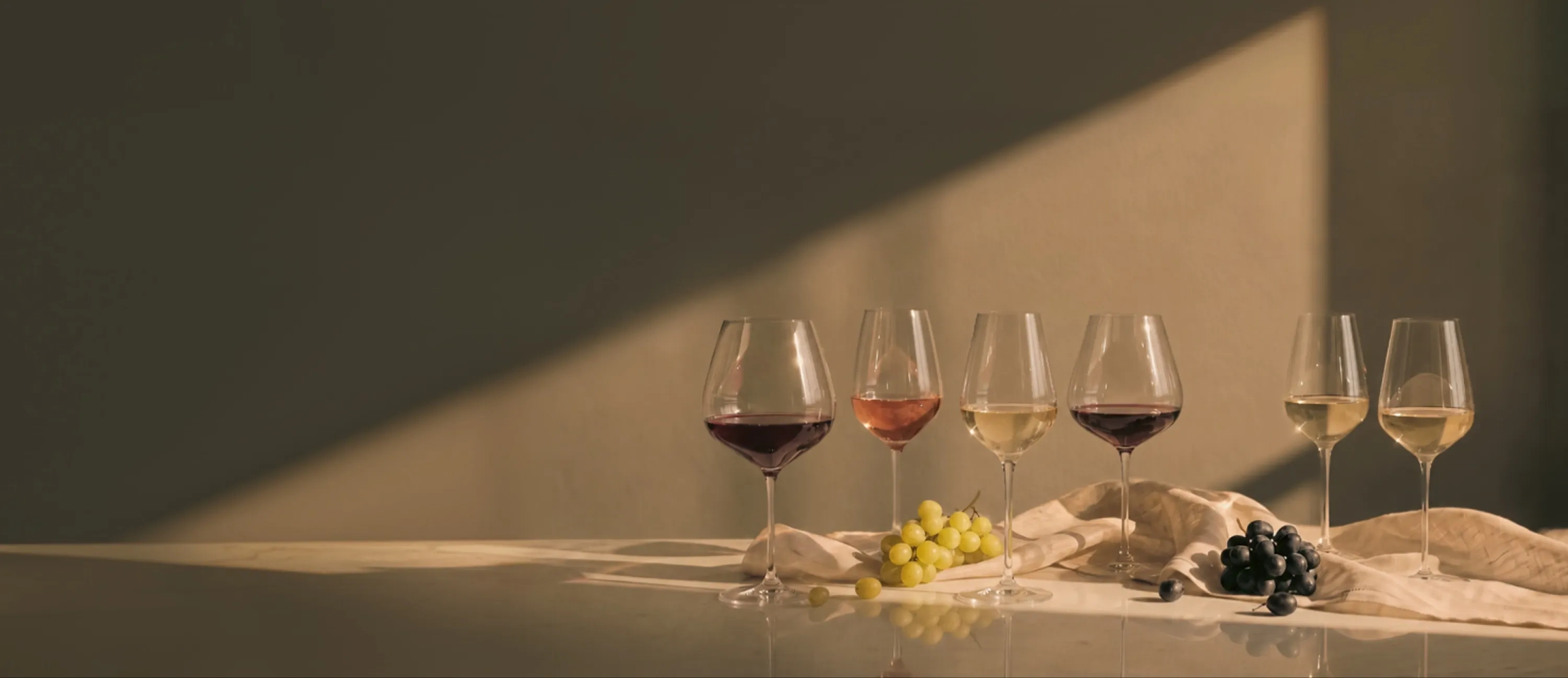 Copas de vino de distintas variedades