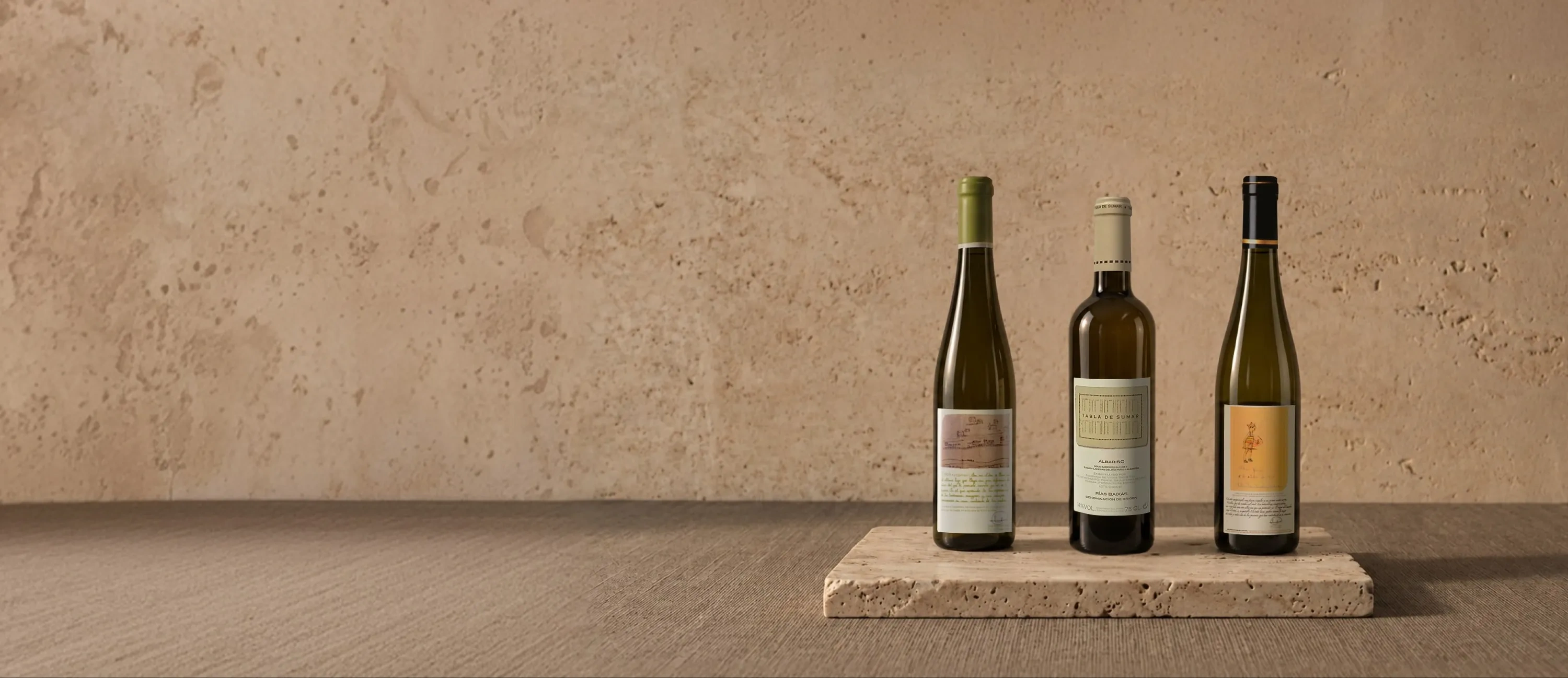 Botellas de vino de la bodega Compañía de Vinos Tricó