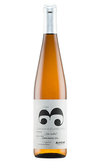 Alvear 3 Miradas Cerro Macho Skin Contact 2016