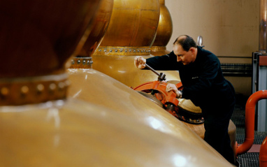 Mantenimiento de los alambiques de cobre