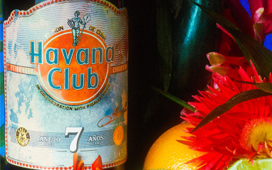 Botella de Havana Club 7 Pigalle