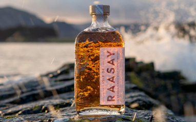 La atractiva botella de Isle of Raasay