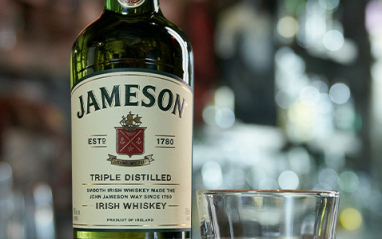 Botella de Jameson