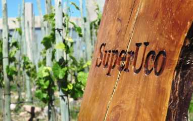 Señalización hacia la bodega