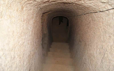 Entrada bodega subterránea en el Castillo de San Esteban de Gormaz