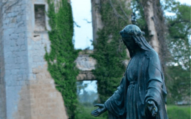 Escultura de Jeanne de Lestonnac