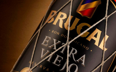 Estuche Brugal Ron Extra Viejo con Vaso